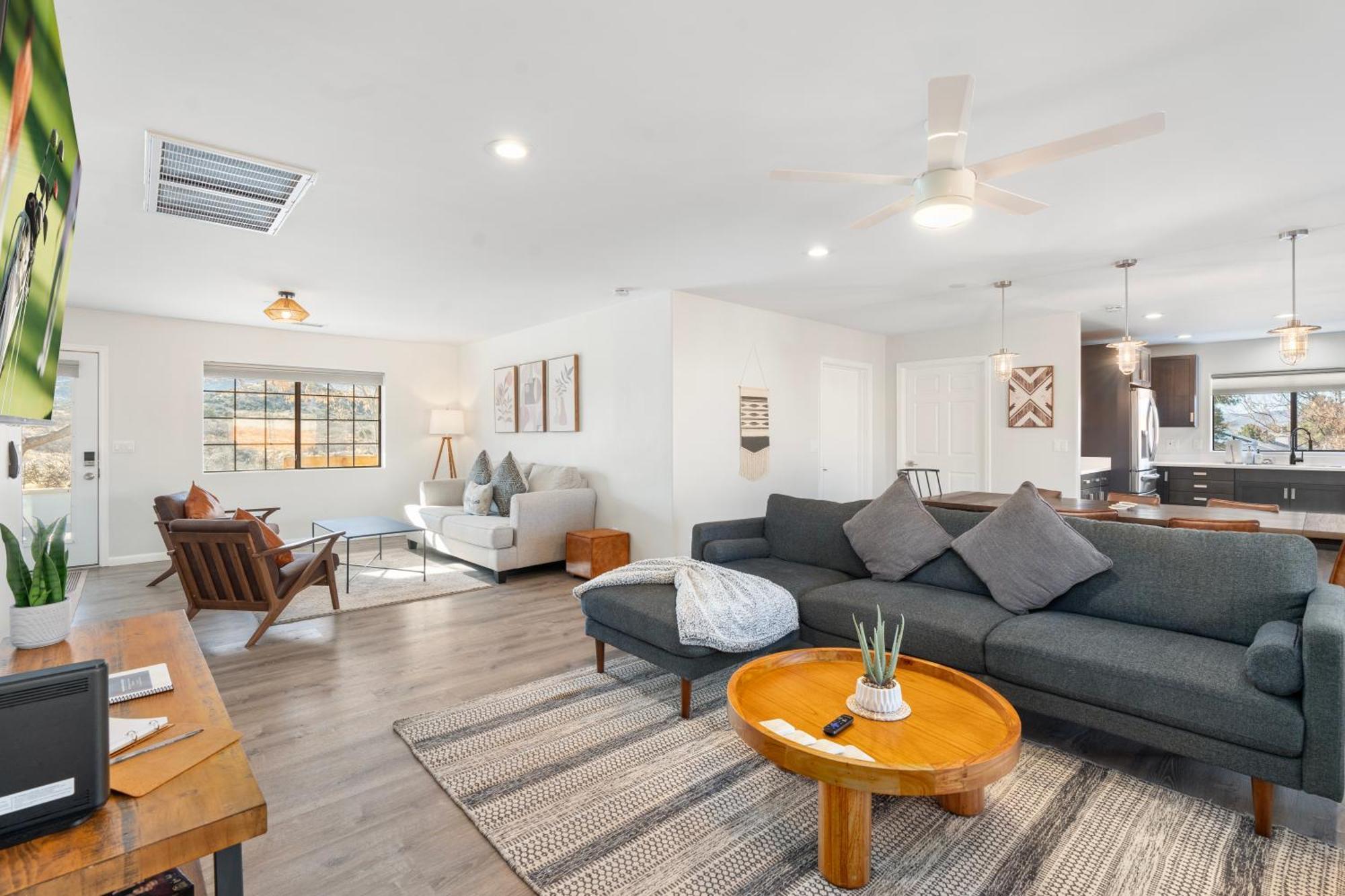 Mountainview Zen Retreat With Hot Tub, Game Room, Close To Old Town كوتنوود المظهر الخارجي الصورة