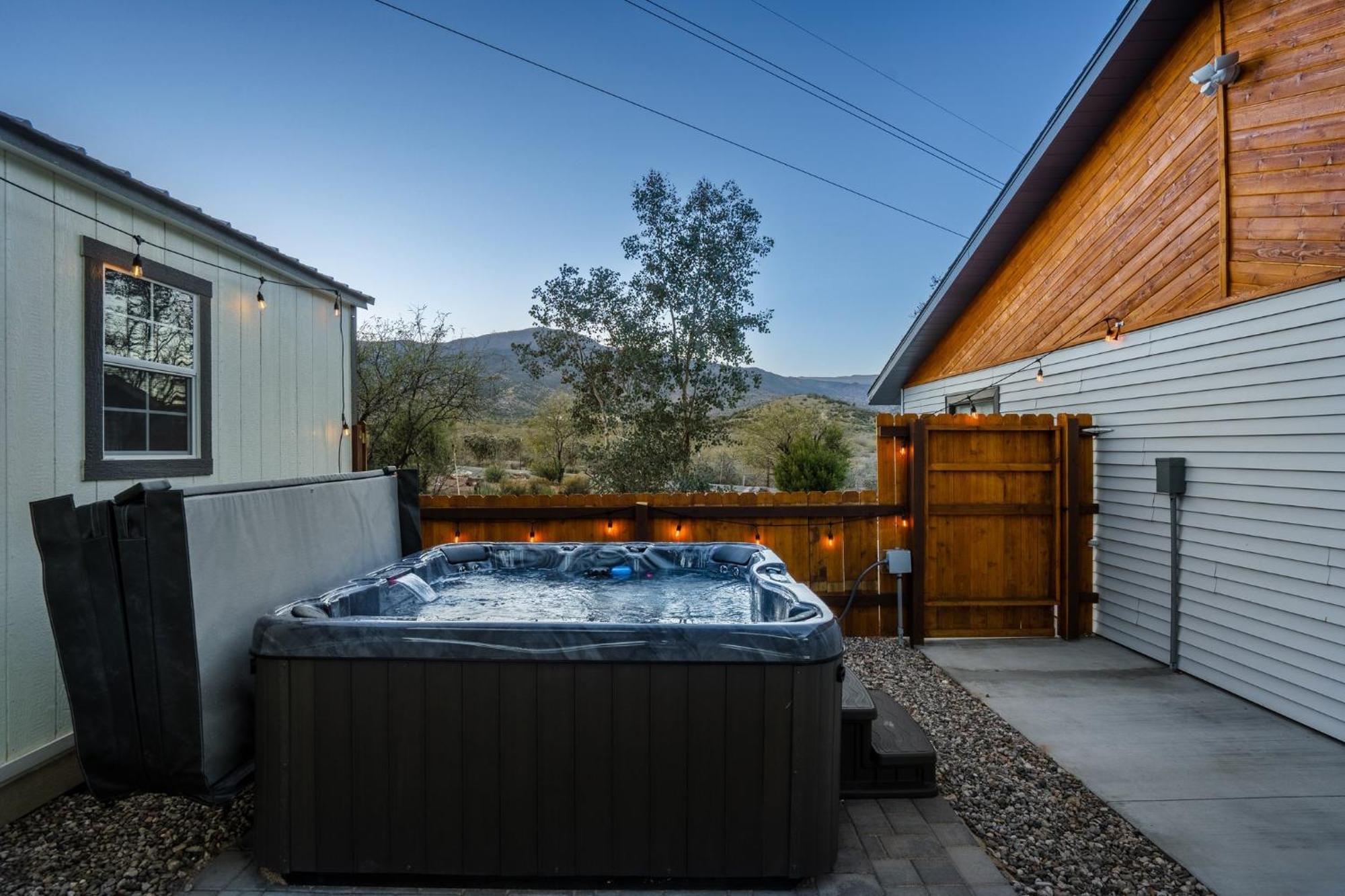 Mountainview Zen Retreat With Hot Tub, Game Room, Close To Old Town كوتنوود المظهر الخارجي الصورة