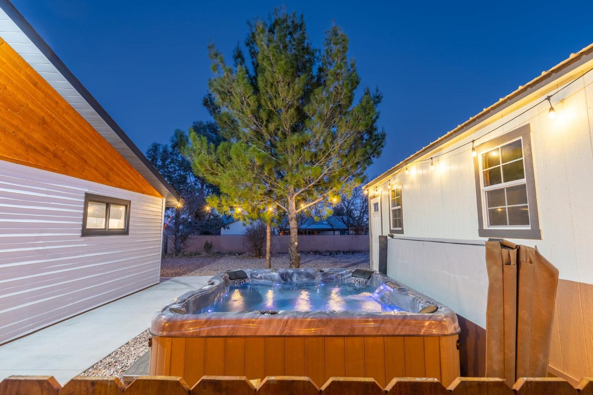 Mountainview Zen Retreat With Hot Tub, Game Room, Close To Old Town كوتنوود المظهر الخارجي الصورة