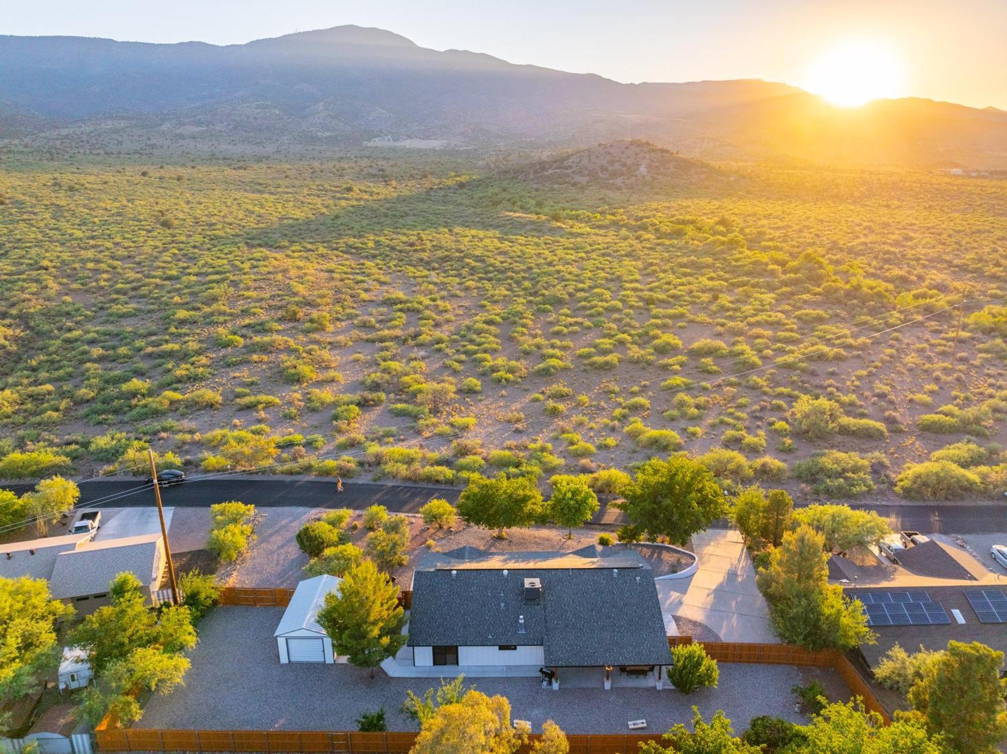Mountainview Zen Retreat With Hot Tub, Game Room, Close To Old Town كوتنوود المظهر الخارجي الصورة