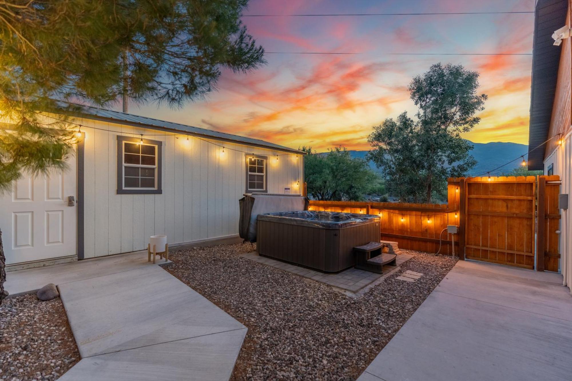Mountainview Zen Retreat With Hot Tub, Game Room, Close To Old Town كوتنوود المظهر الخارجي الصورة