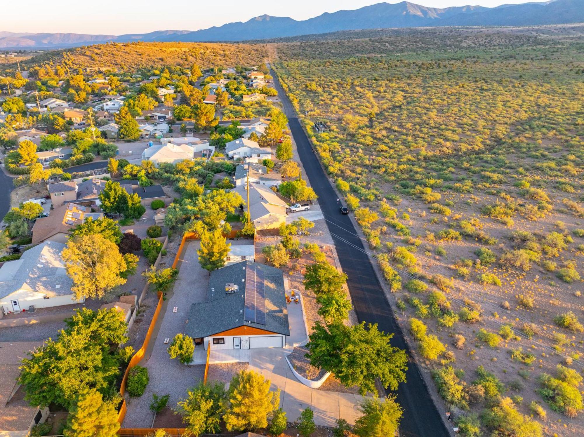Mountainview Zen Retreat With Hot Tub, Game Room, Close To Old Town كوتنوود المظهر الخارجي الصورة